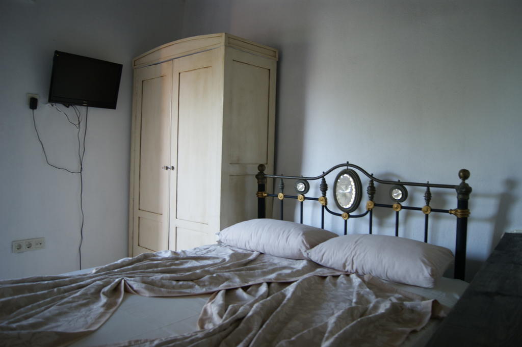 Mahzen Hotel Ayvalik Bilik gambar
